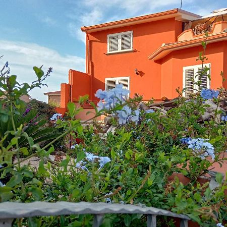 Casa Vacanza Le 2 Isole Suni 외부 사진