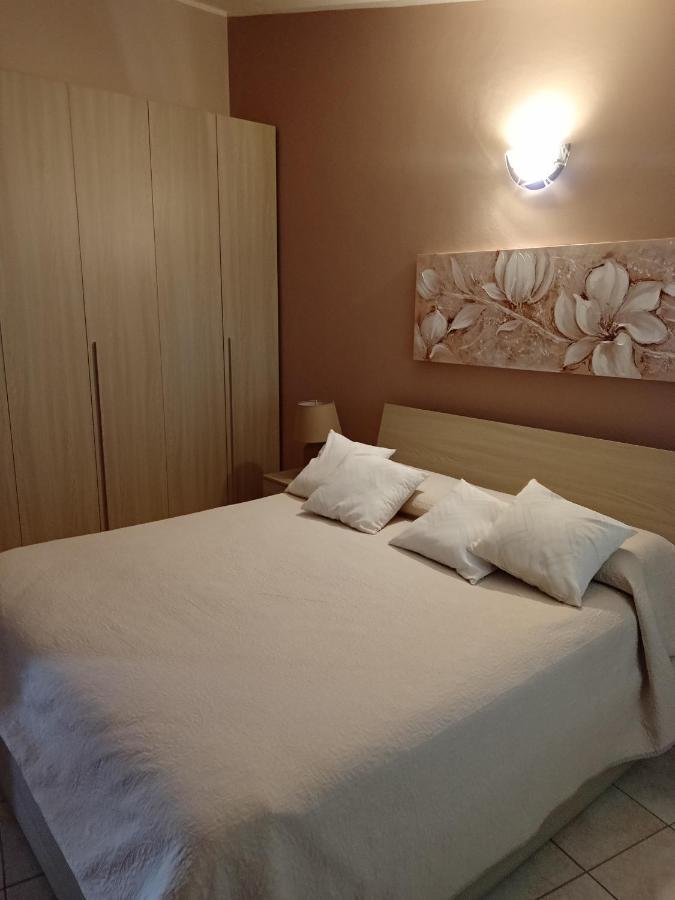 Casa Vacanza Le 2 Isole Suni 외부 사진