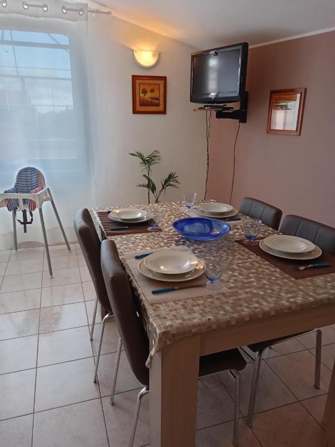 Casa Vacanza Le 2 Isole Suni 외부 사진