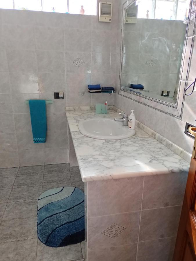 Casa Vacanza Le 2 Isole Suni 외부 사진